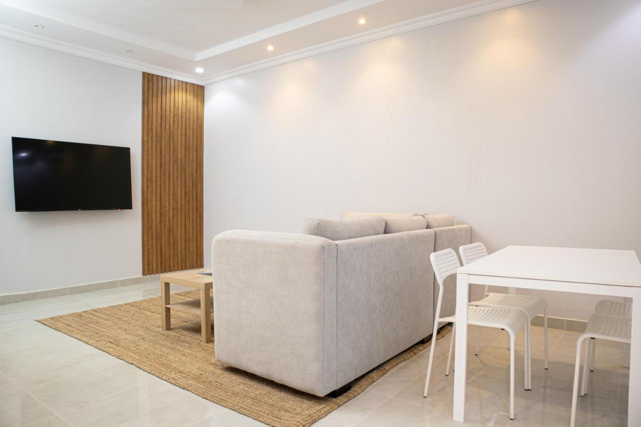 Luxurious Family Apartments 15Mins Drive To Al-Masjid Nabawi - Nozol Noor 4 Medina Bagian luar foto