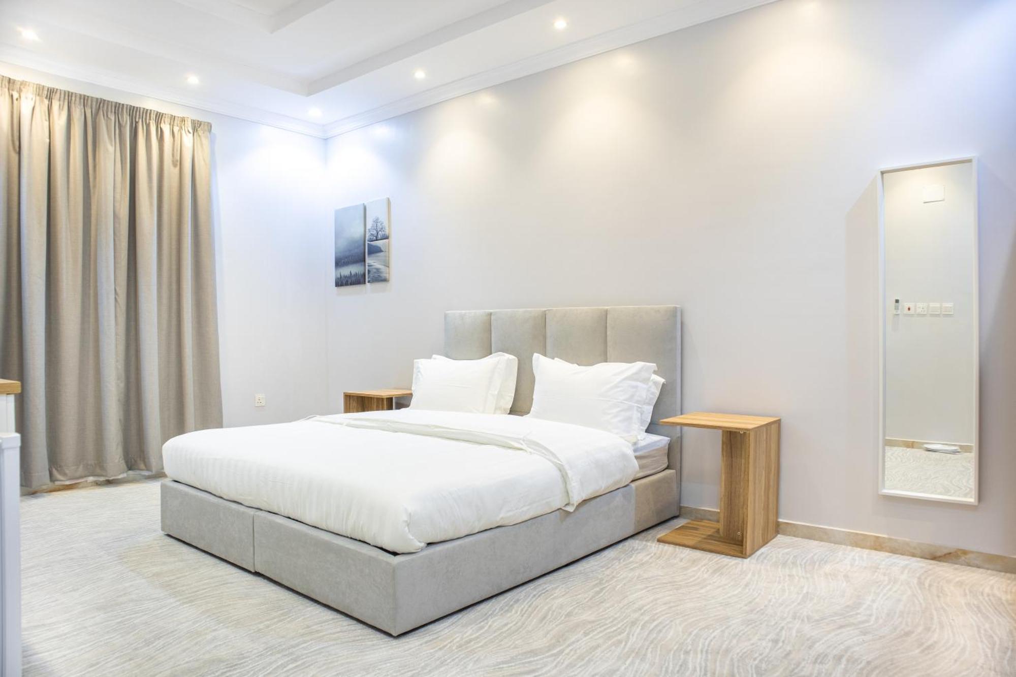 Luxurious Family Apartments 15Mins Drive To Al-Masjid Nabawi - Nozol Noor 4 Medina Bagian luar foto